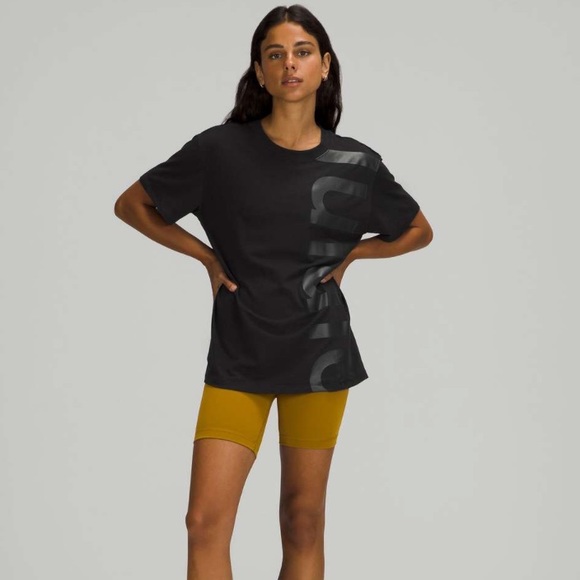 ❤️ Lululemon All Yours Boyfriend Graphic Tee Black NWOT - Picture 11 of 11